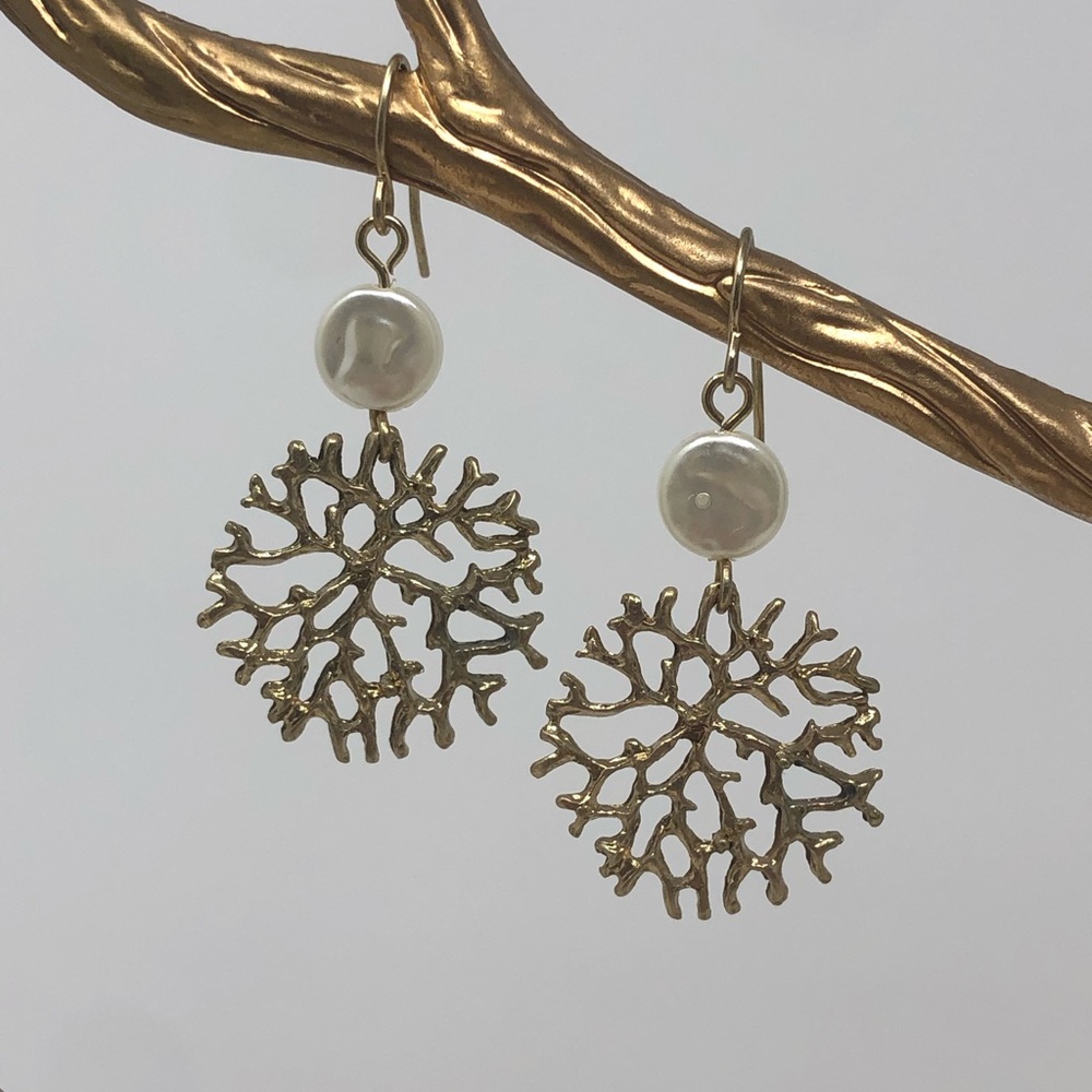 Sparklepop Coral & Pearl Earrings